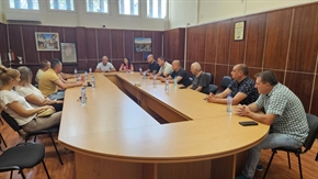 Кметът Апостолов проведе работна среща с кметовете по населени места относно предприемане на превантивни действия за предотвратяване на пожари на територията на община Симитли 