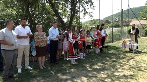 Нови площадки за деца и младежи в община Мирково