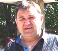 Строителен бос от Сапарева баня се закачи незаконно към парното