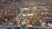 Не, най-високите заплати у нас не са в столицата. В село Челопеч са