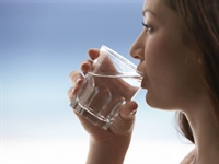 Чаша топла вода сутрин на гладно лекува поне 20 болести