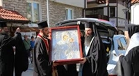  Стотици се преклониха пред чудотворната икона на Божията Майка – Скоропослушница в Банско 
