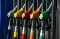 Цените на бензина и на дизела се устремиха към 2.40 лв. за литър
