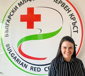 Стели Джамбазова, председател на Българския младежки Червен кръст, за мисията на  организацията и инициативите, с които отбелязва годишнината 