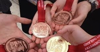 Българчета спечелиха 7 медала от Международната олимпиада по лингвистика