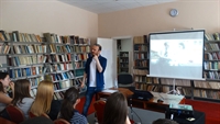 Ученици от Луковит посетиха прожекция на европейски филм от богатата колекция на CinEd