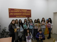 Ученици от СУИЧЕ „Свети Климент Охридски” – Благоевград с благотворителна акция за Коледа