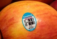 Виж етикетчето: С 8 започват номерата на ГМО плодовете