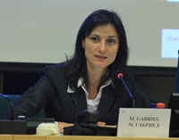 Мария Габриел: Нулева търпимост към насилието над жени!