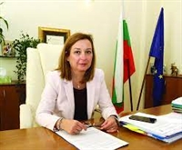 Зорница Русинова: Новите рискове на работното място в условията на COVID-19 изискват нови мерки